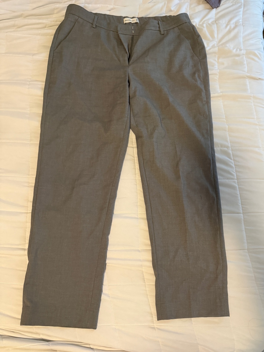 Abercrombie & Fitch Women's
Low Rise Tailored Straight Pant